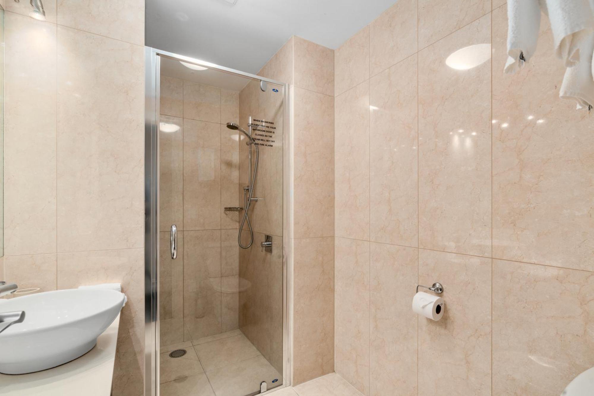 The Beacon - 2 Bedroom Town Center Apartment Квінстаун Екстер'єр фото