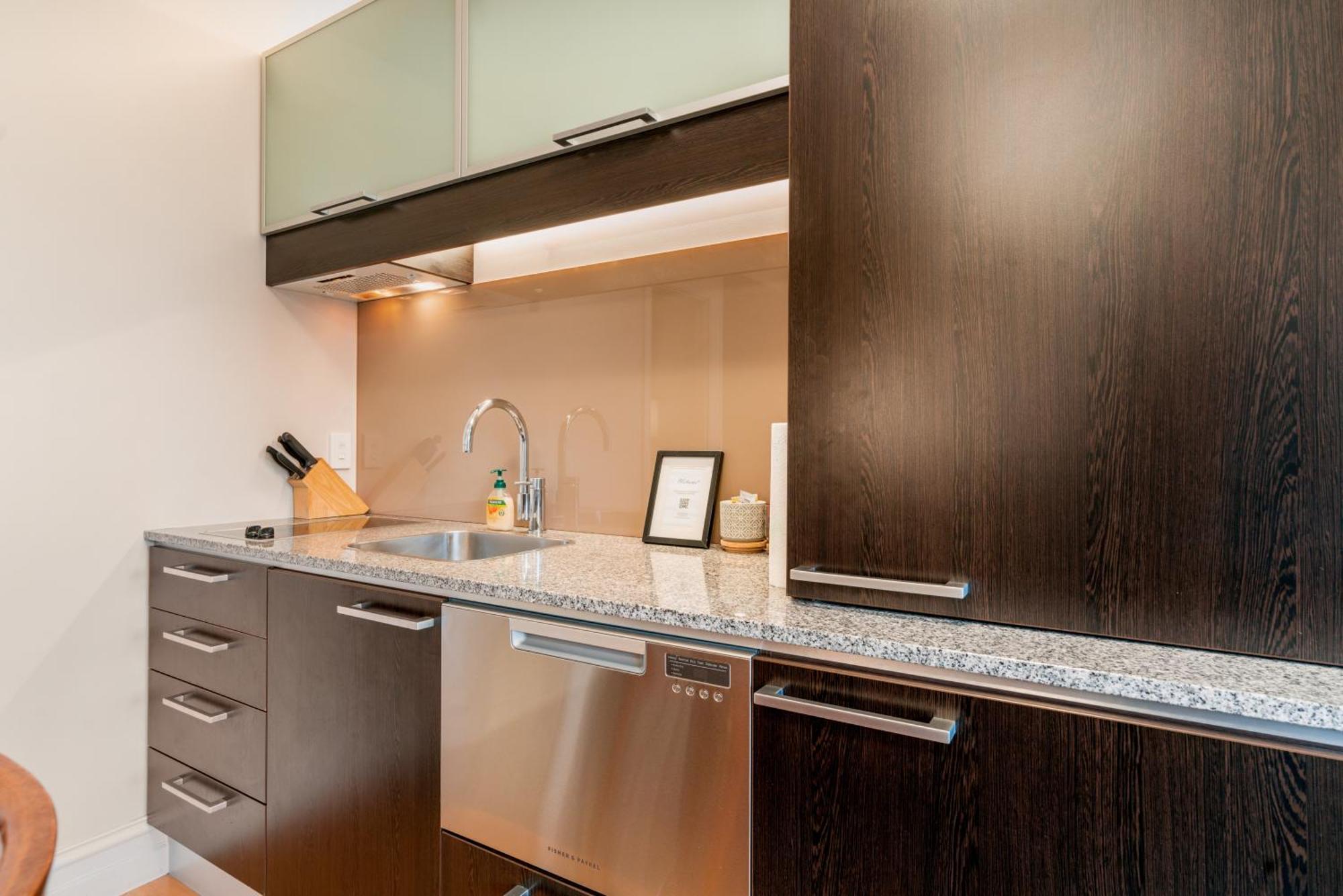 The Beacon - 2 Bedroom Town Center Apartment Квінстаун Екстер'єр фото